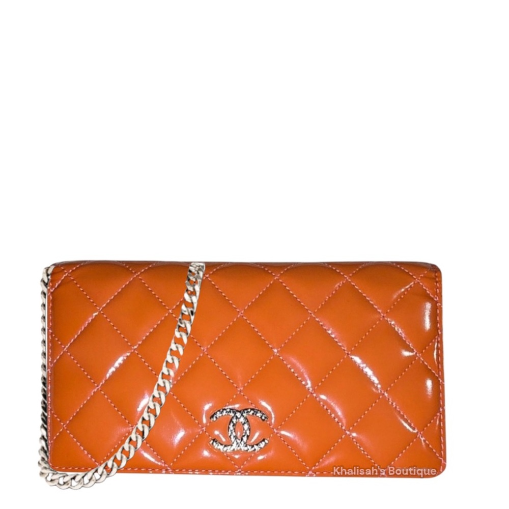 LIKE NEW!!! Chanel Coral Diamond Quilted Patent Leather CC Continental Wallet